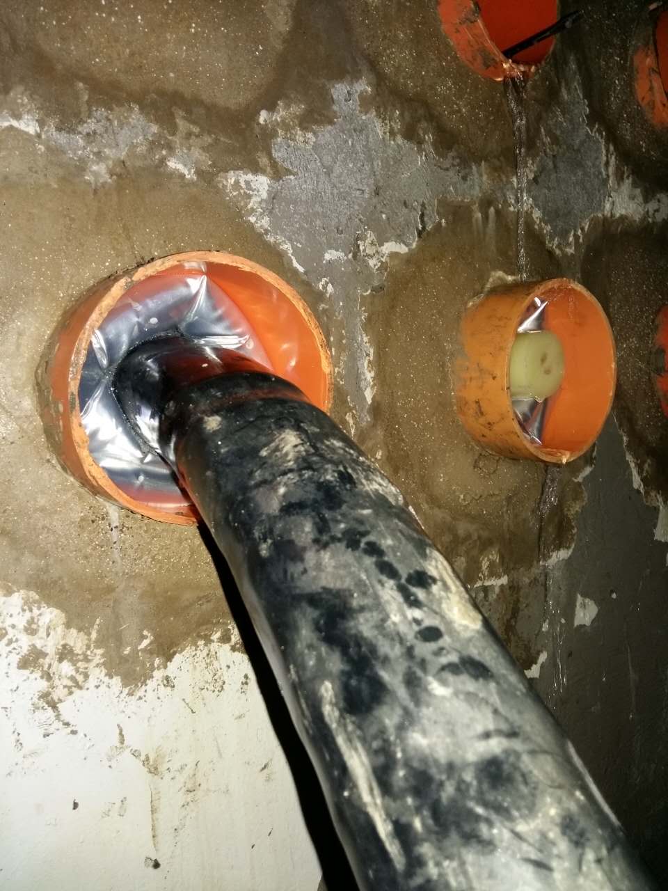 电缆孔洞应用什么材料严密防水封堵